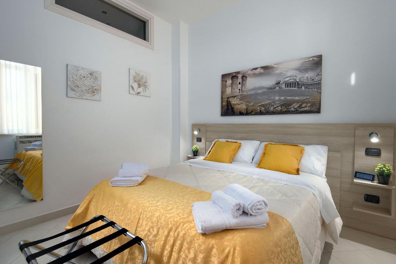 La Preziosa Apartment Duomo Napoli Bagian luar foto