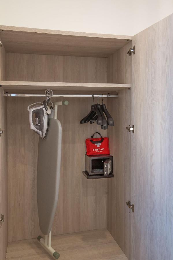 La Preziosa Apartment Duomo Napoli Bagian luar foto