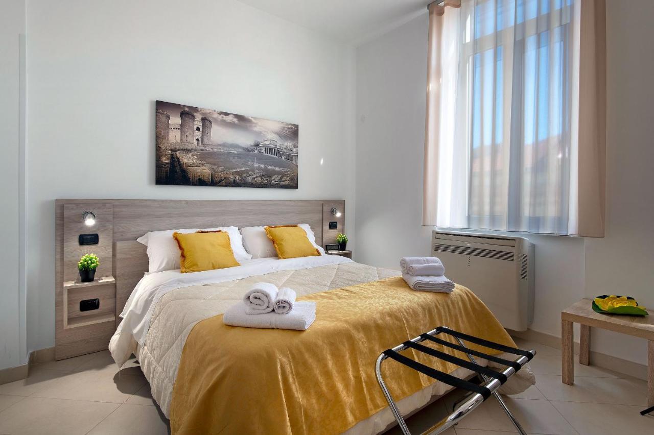 La Preziosa Apartment Duomo Napoli Bagian luar foto