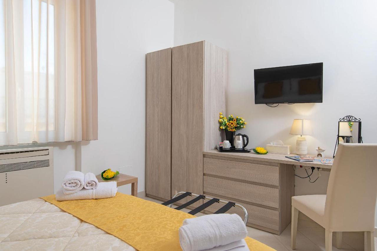 La Preziosa Apartment Duomo Napoli Bagian luar foto
