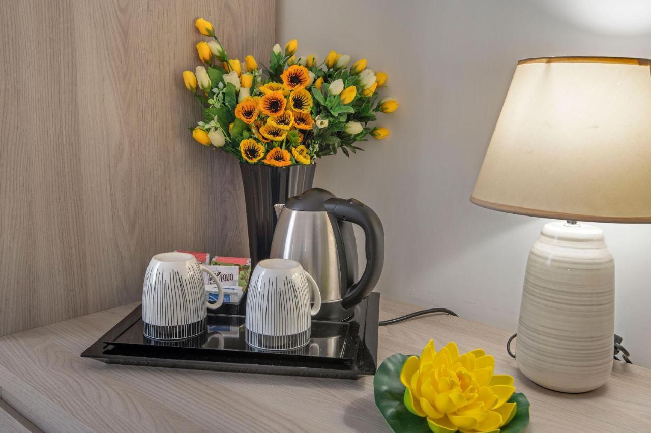La Preziosa Apartment Duomo Napoli Bagian luar foto