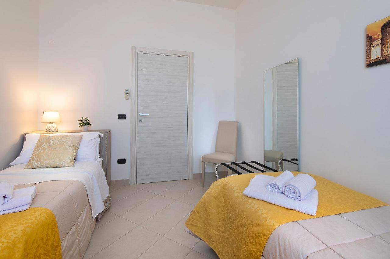 La Preziosa Apartment Duomo Napoli Bagian luar foto