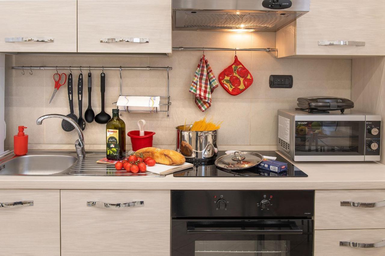 La Preziosa Apartment Duomo Napoli Bagian luar foto