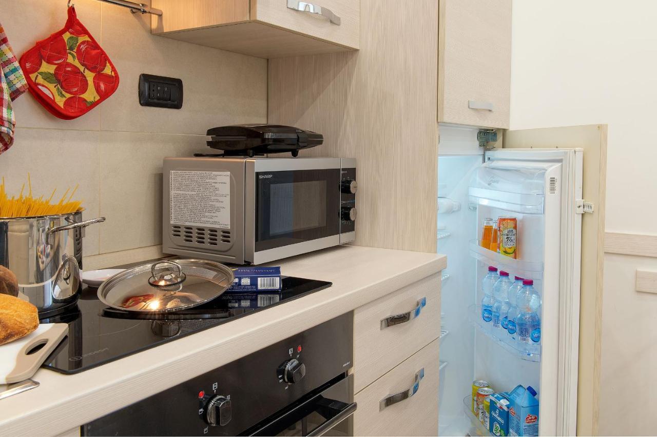 La Preziosa Apartment Duomo Napoli Bagian luar foto