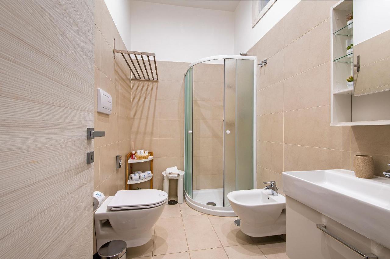 La Preziosa Apartment Duomo Napoli Bagian luar foto