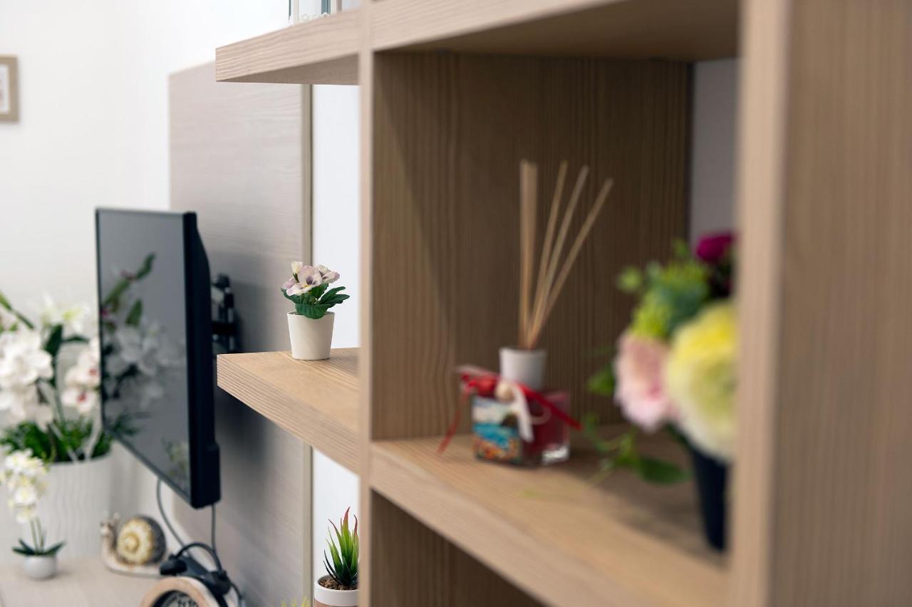 La Preziosa Apartment Duomo Napoli Bagian luar foto