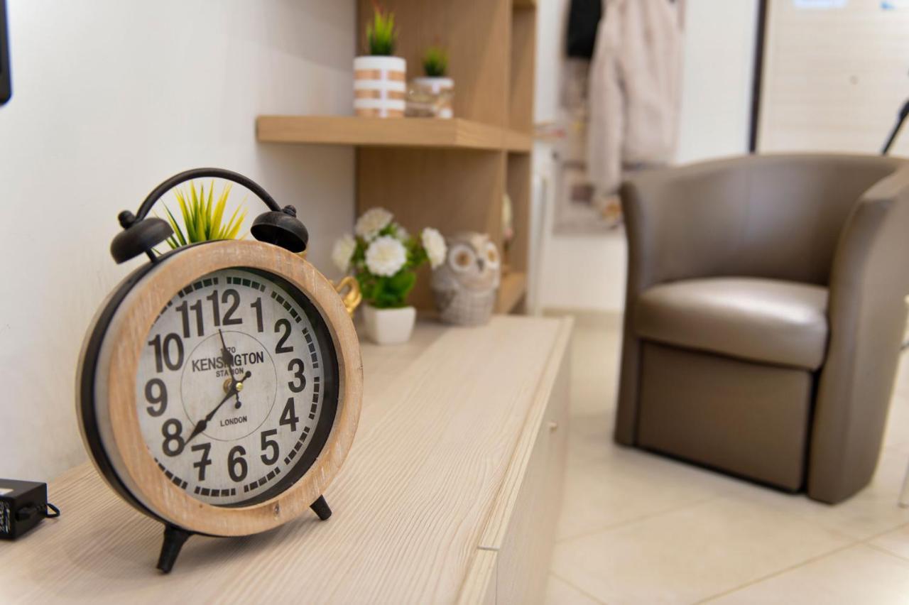 La Preziosa Apartment Duomo Napoli Bagian luar foto