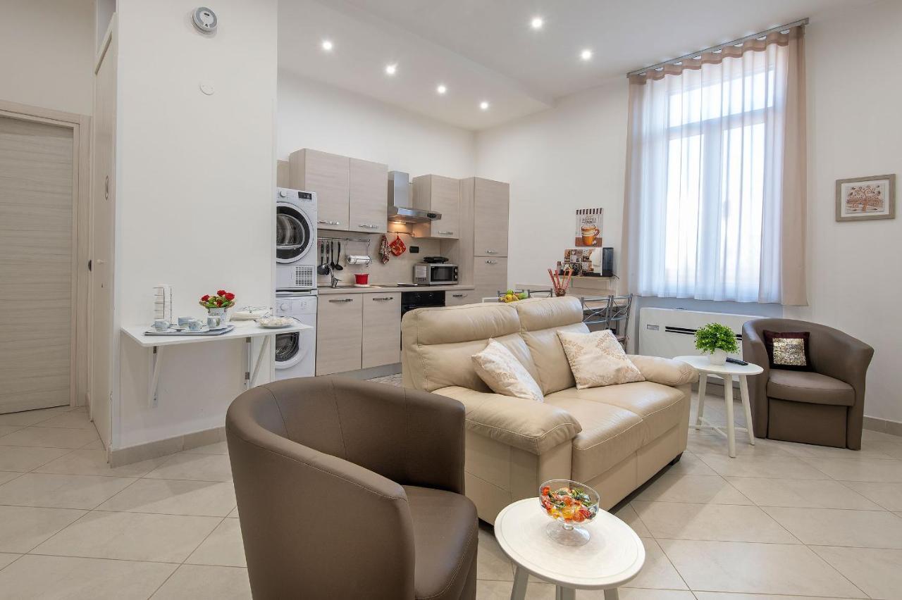 La Preziosa Apartment Duomo Napoli Bagian luar foto