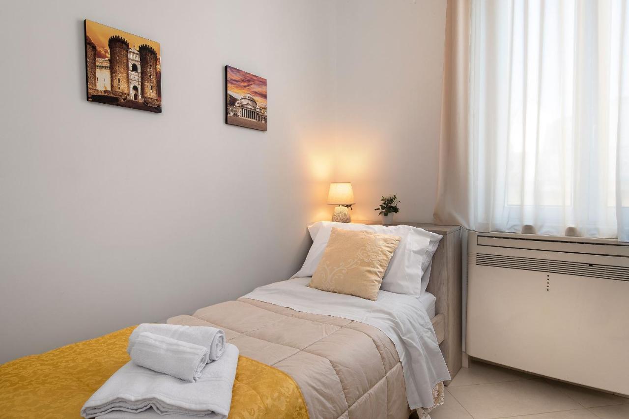La Preziosa Apartment Duomo Napoli Bagian luar foto
