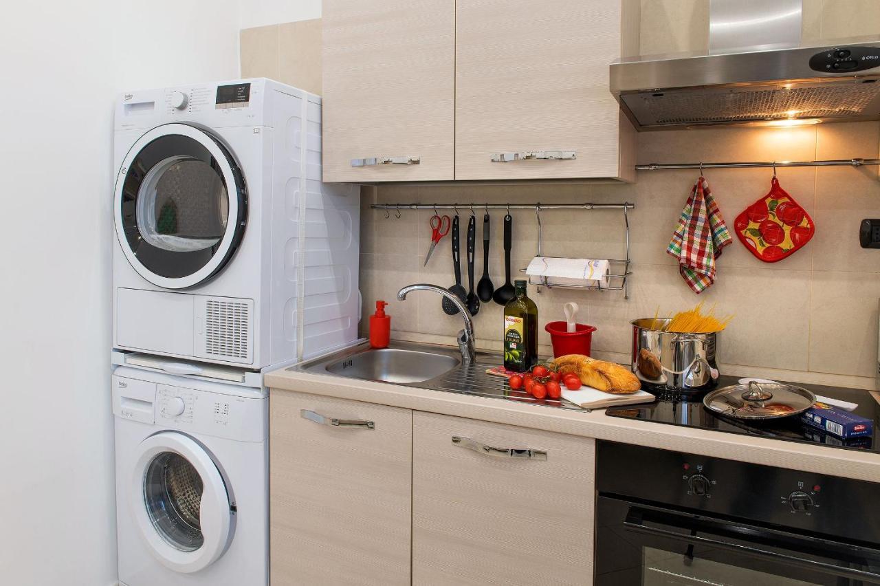 La Preziosa Apartment Duomo Napoli Bagian luar foto