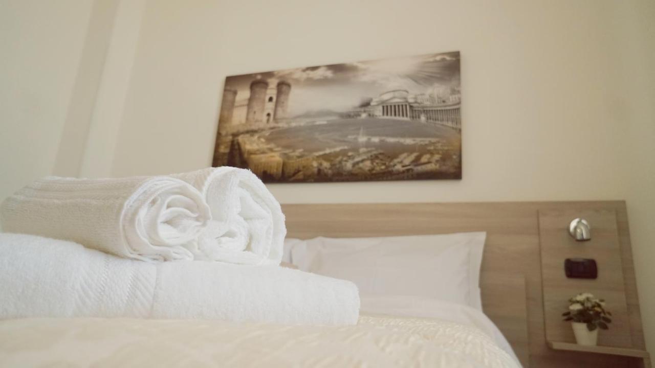 La Preziosa Apartment Duomo Napoli Bagian luar foto